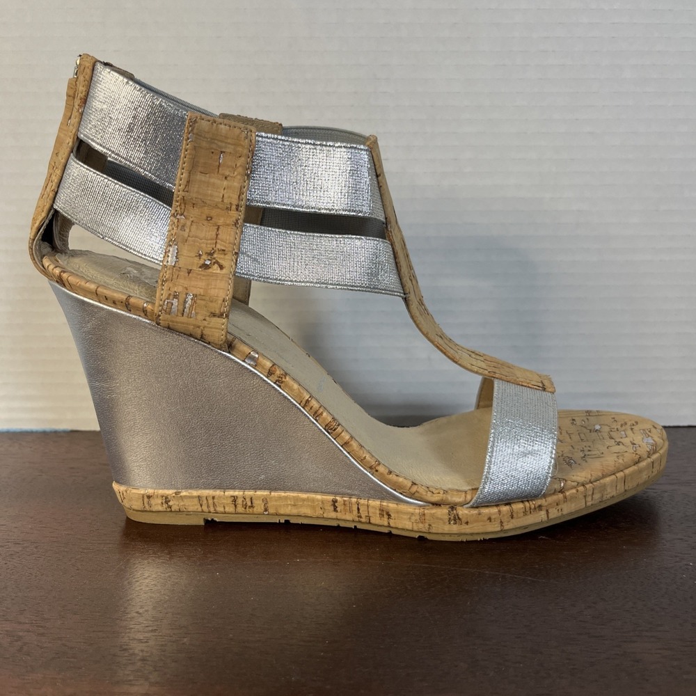 Donald J Pliner Majio T-Strap $280 Cork Wedge Heels Size 10 Silver Metallic Shoe - Picture 7 of 11